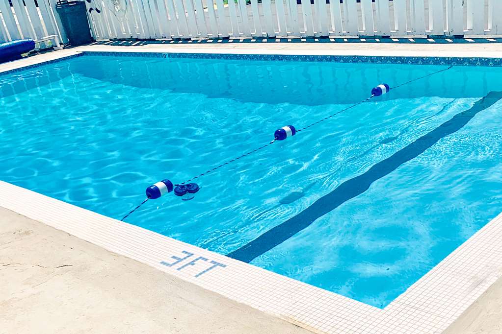 Rodeway Inn & Suites - thumb 9