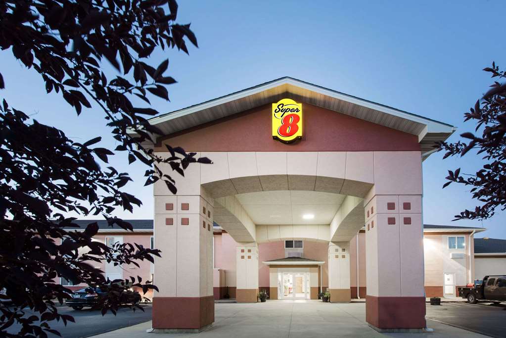 Super 8 Iola KS - thumb 1