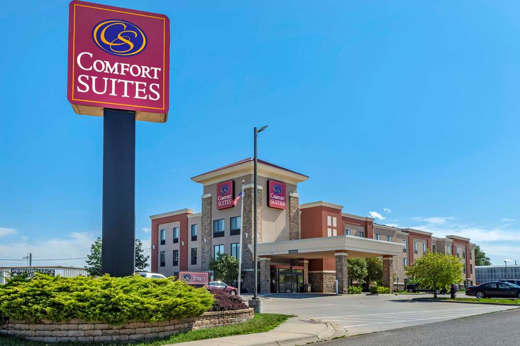 Comfort Suites - thumb 1