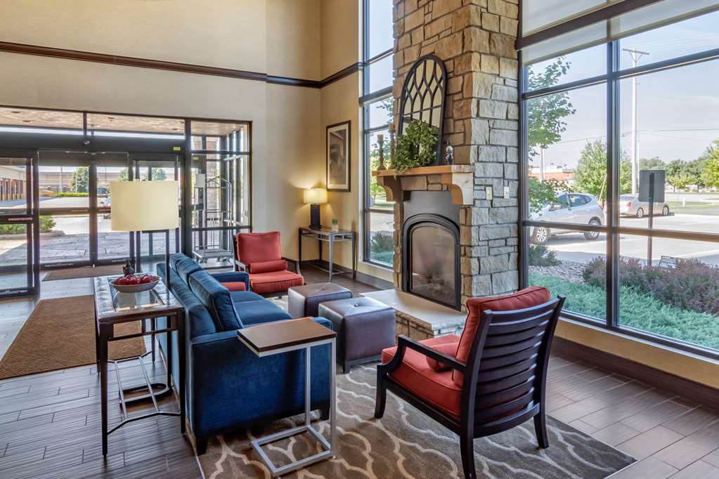 Comfort Suites - thumb 3