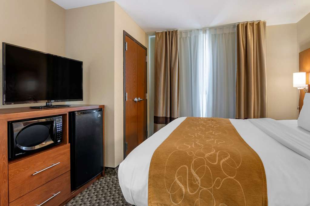 Comfort Suites - thumb 6