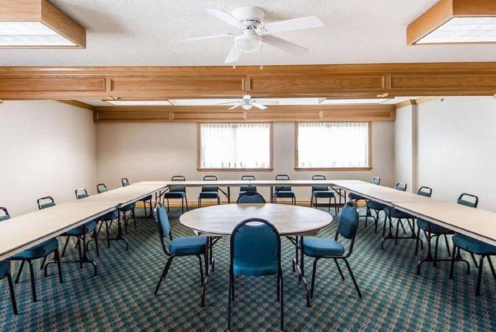 Baymont By Wyndham Blackwell I-35 - thumb 13