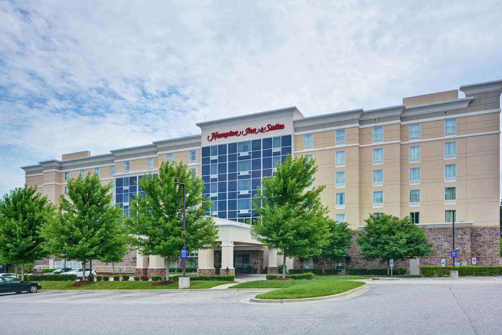 Hampton Inn & Stes Crabtree Valley - thumb 0