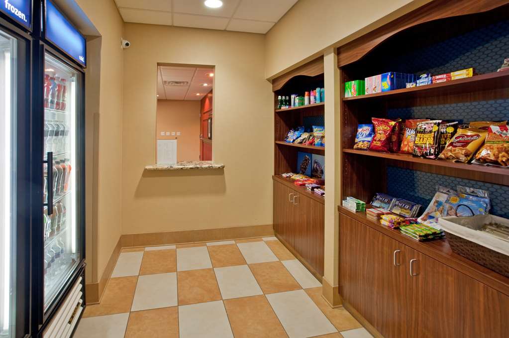 Hampton Inn & Suites Aberdeen - thumb 11