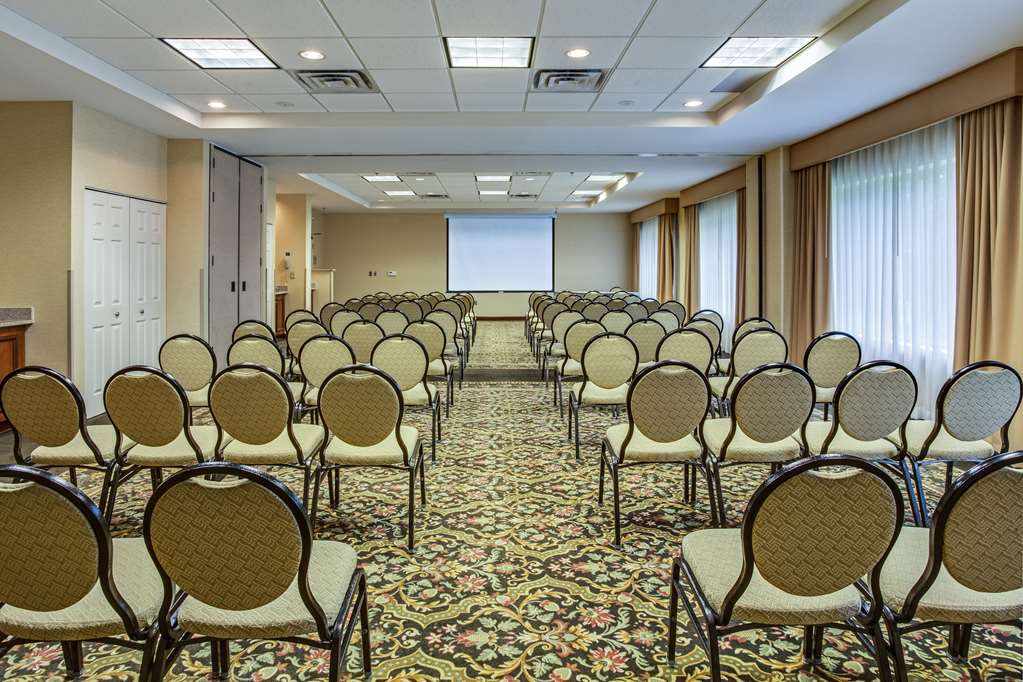 Hilton Garden Inn Cleveland Airport - thumb 8