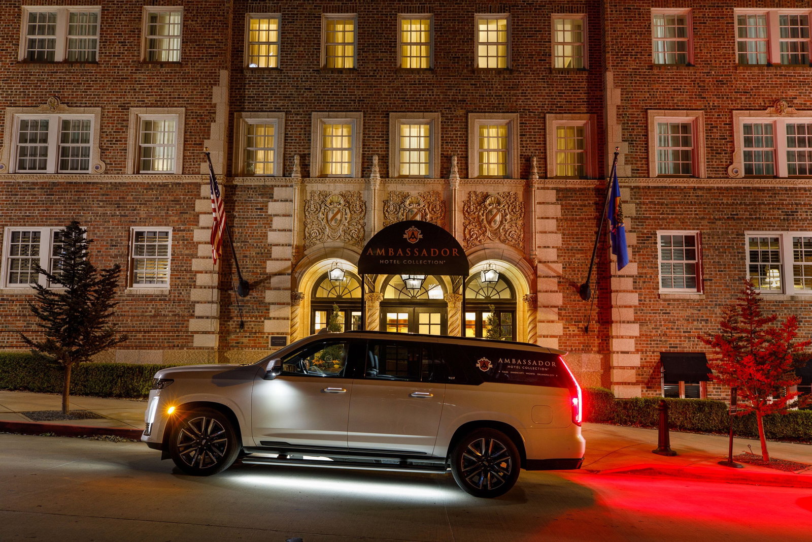 Ambassador Hotel Tulsa, Autograph Coll - thumb 2