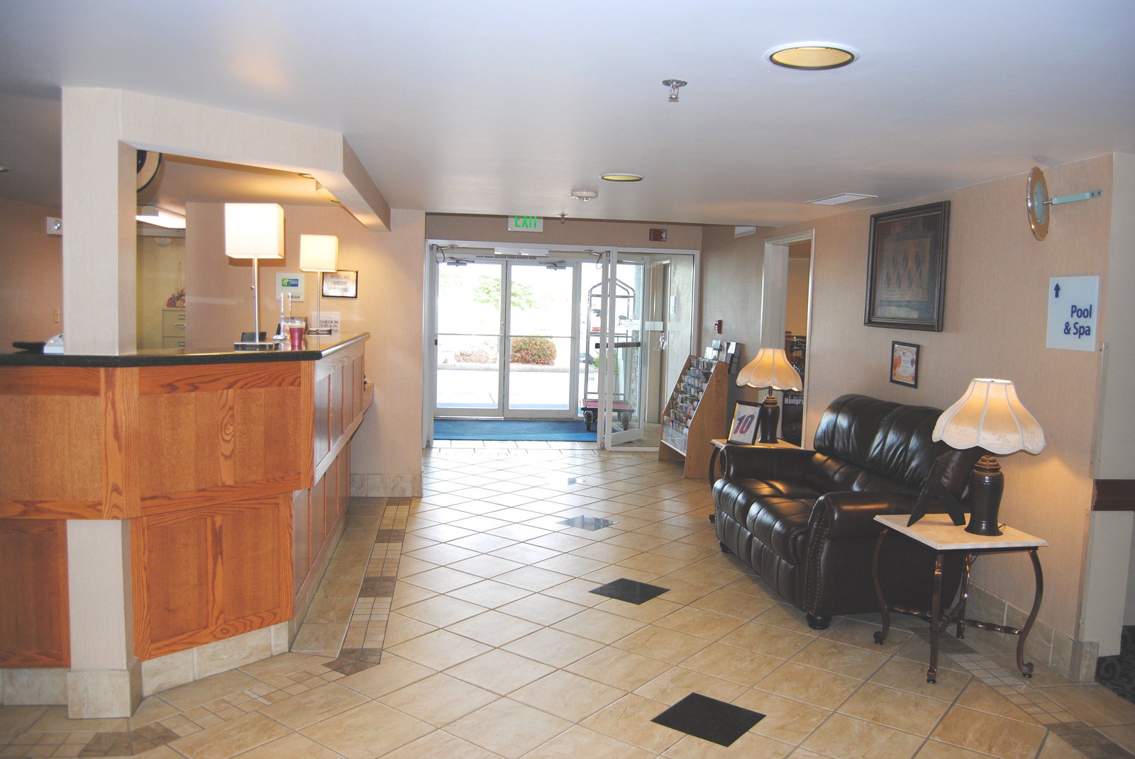 Holiday Inn Express - thumb 4