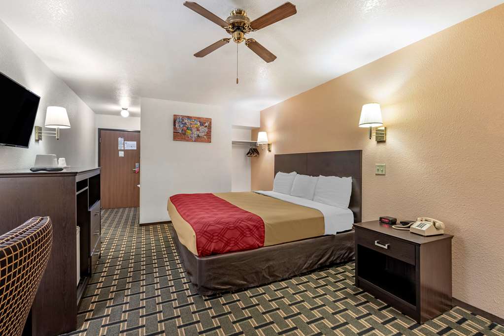 Econo Lodge La Junta - thumb 6