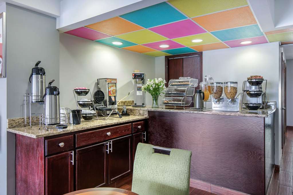 Econo Lodge Aiken - thumb 15