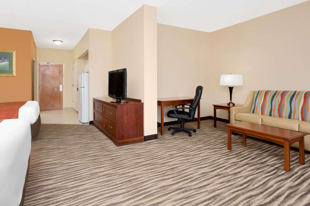 Baymont Inn & Suites Augusta Riverwatch - thumb 8