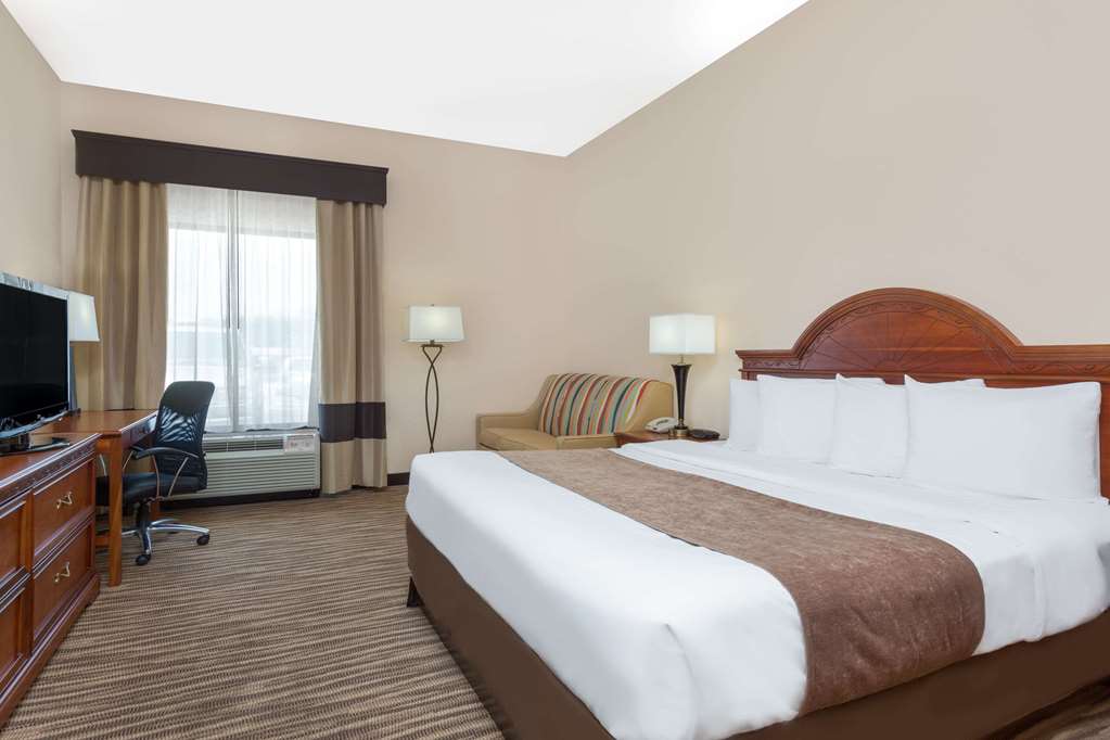 Baymont Inn & Suites Augusta Riverwatch - thumb 12