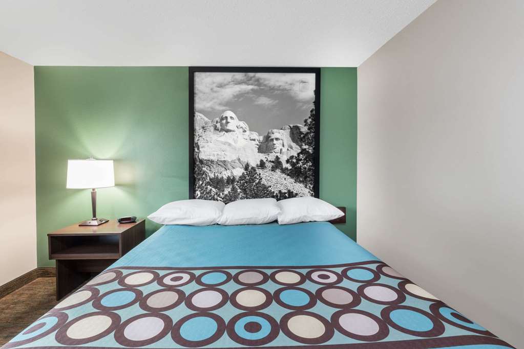 Super 8 Pierre SD - thumb 9