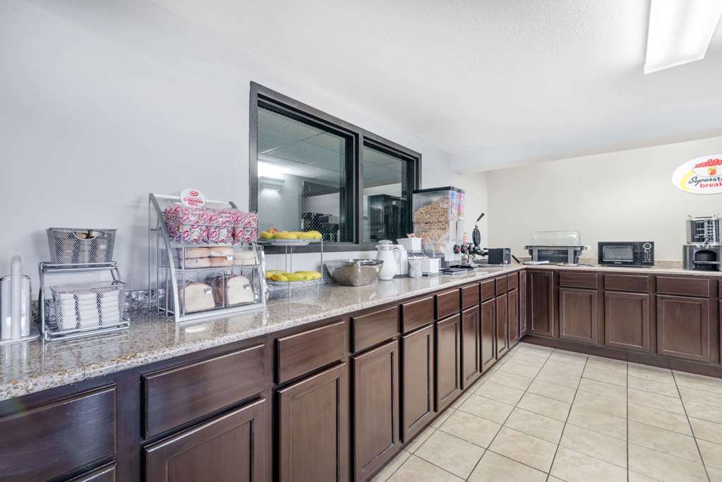 Super 8 Pierre SD - thumb 14