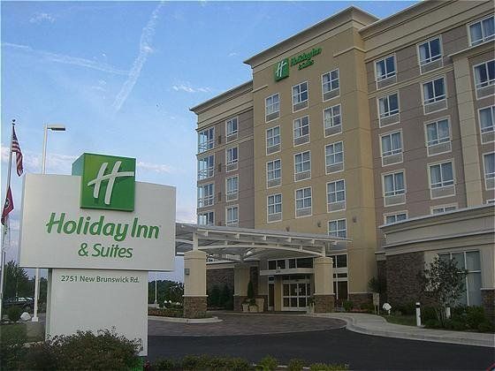 Holiday Inn Hotel & Suites - thumb 2