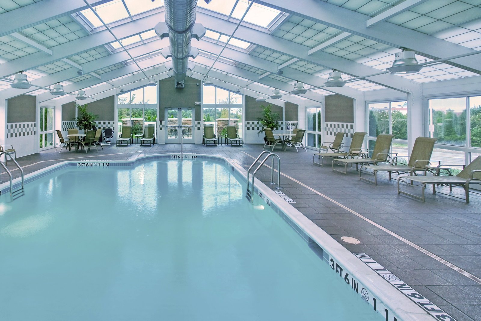 Holiday Inn Hotel & Suites - thumb 7