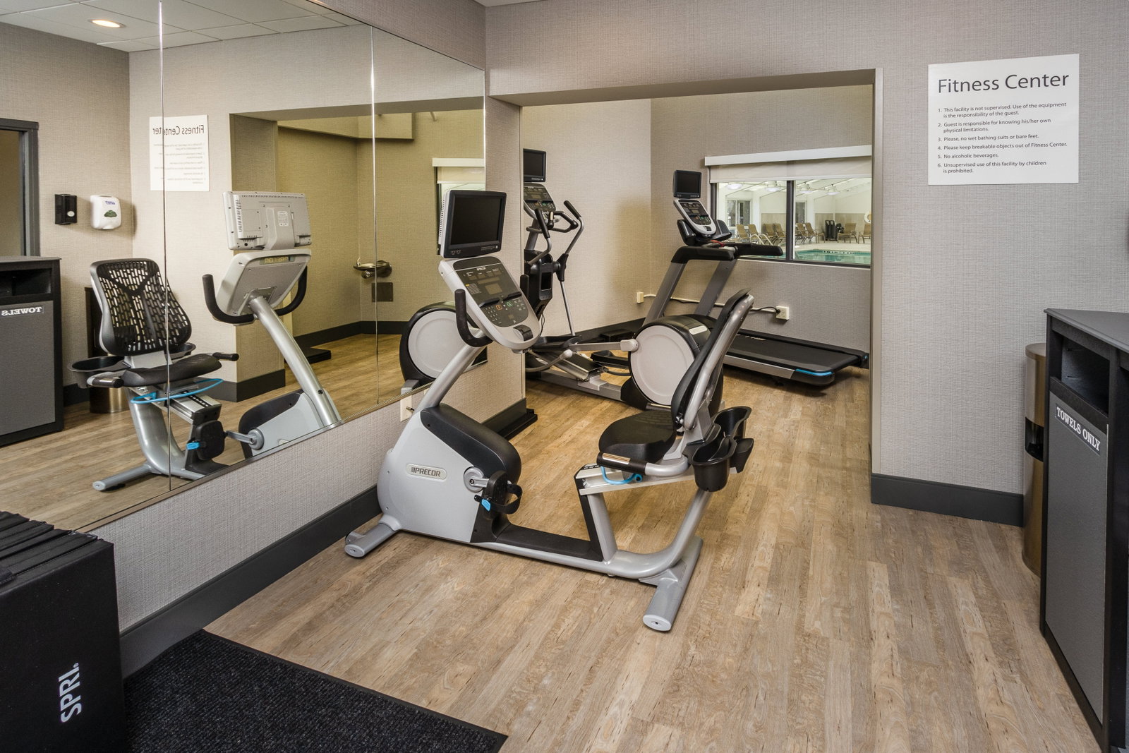 Holiday Inn Hotel & Suites - thumb 15