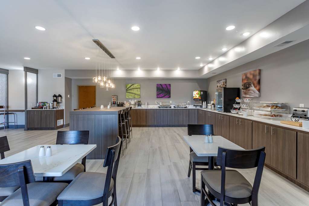 MainStay Suites - thumb 8