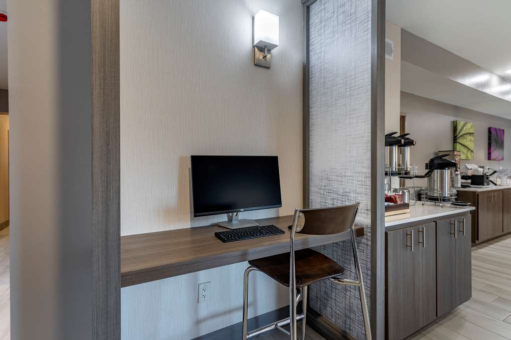 MainStay Suites - thumb 15