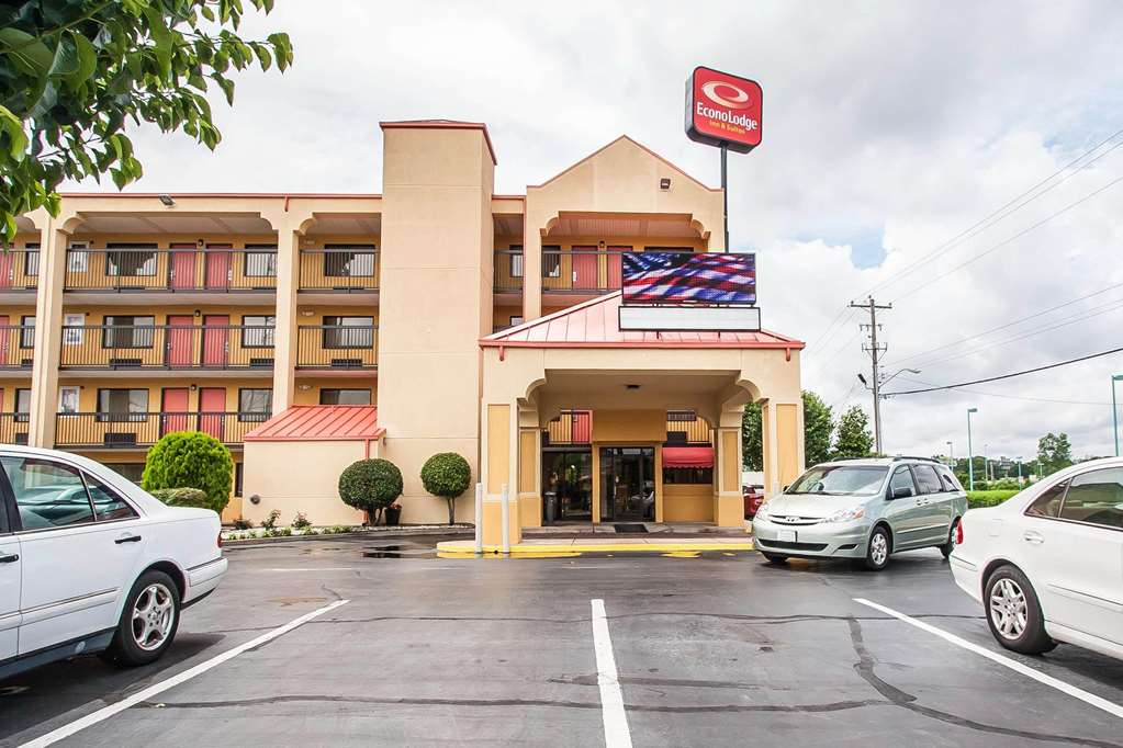 Econo Lodge Inn & Suites - thumb 0