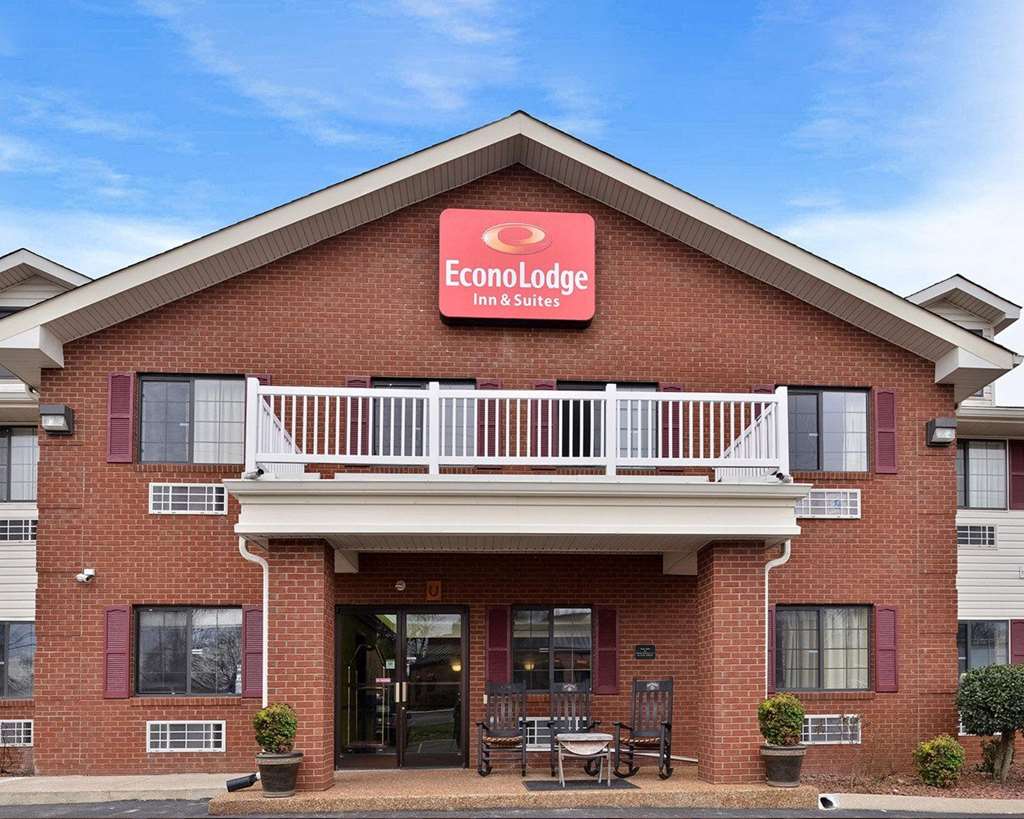 Econo Lodge Inn & Suites - thumb 1