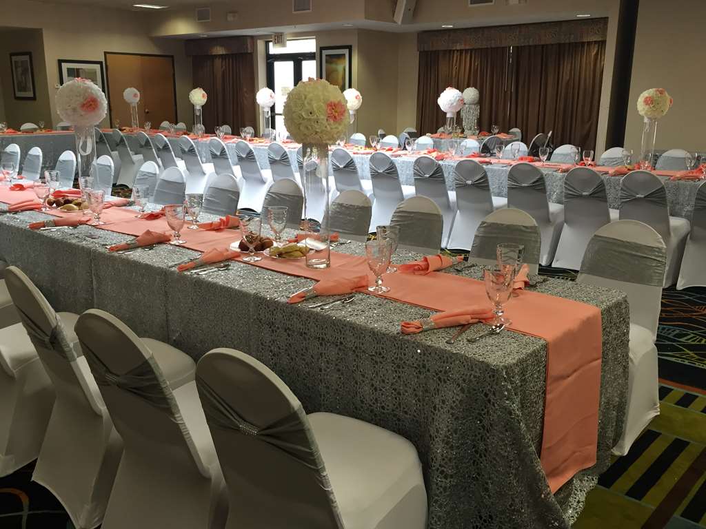 Radisson Dallas North Addison - thumb 9