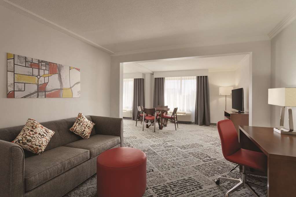 Radisson Dallas North Addison - thumb 13