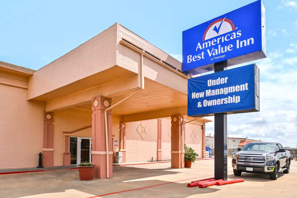 Americas Best Value Inn Clute Lake Jacks - thumb 2