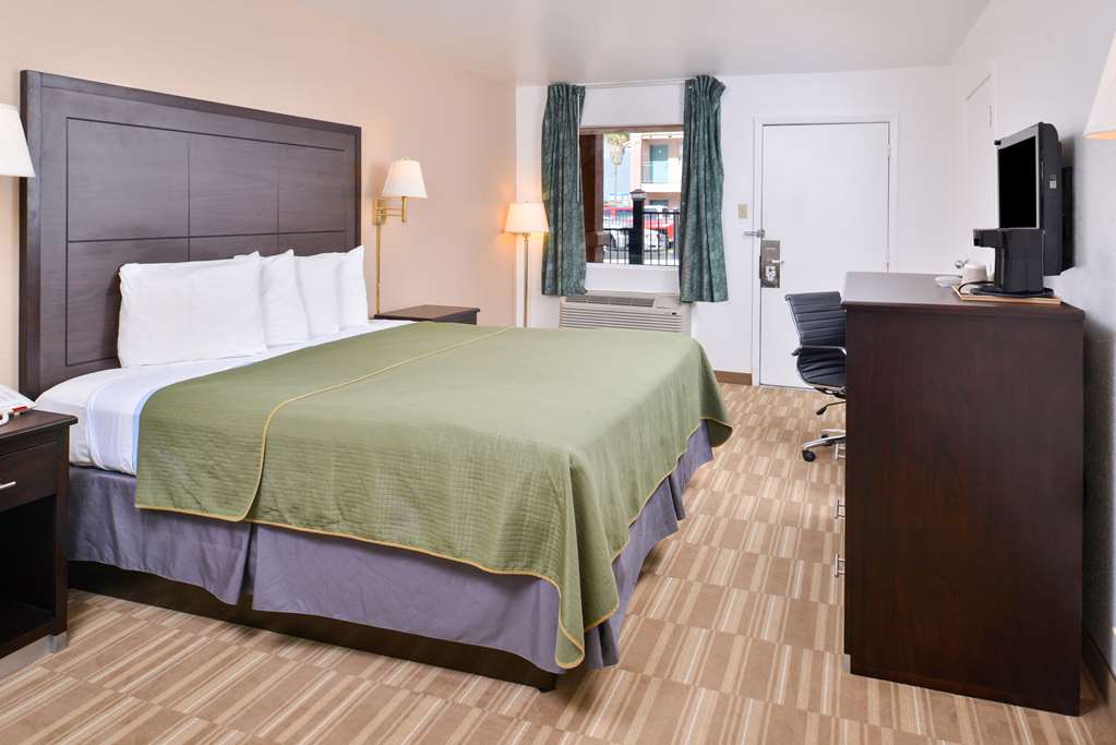 Americas Best Value Inn Clute Lake Jacks - thumb 8