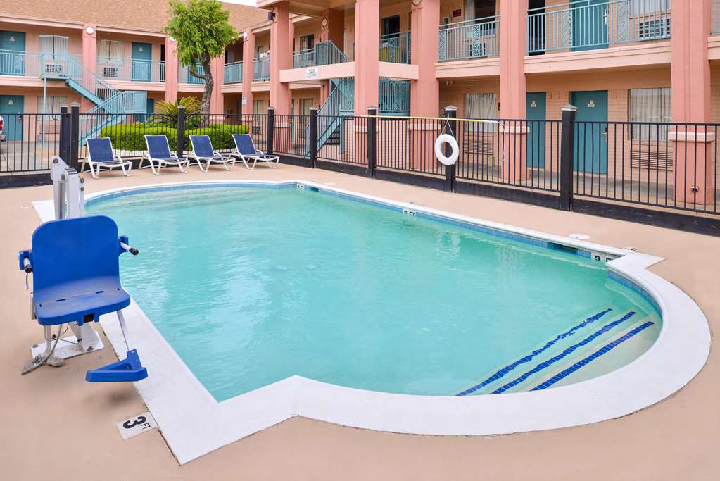 Americas Best Value Inn Clute Lake Jacks - thumb 12