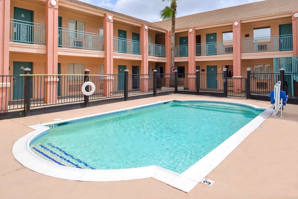 Americas Best Value Inn Clute Lake Jacks - thumb 13