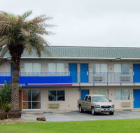 Motel 6 Clute - Tourism Bookings