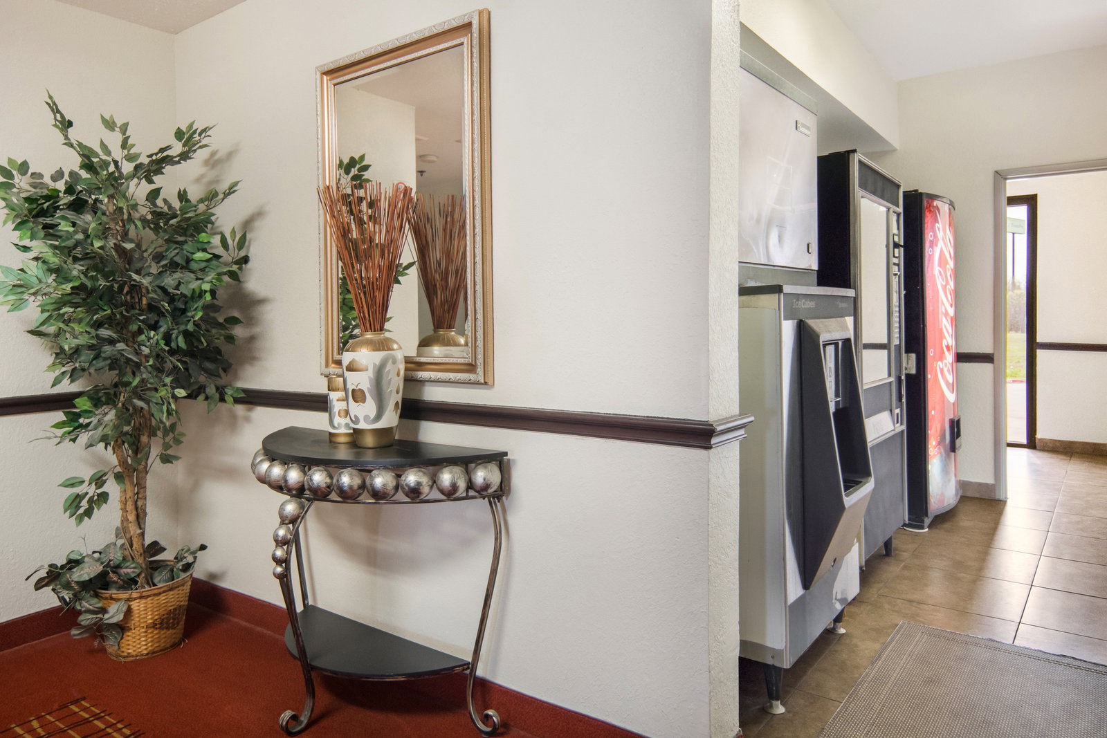 Red Roof Inn Fort Worth - Saginaw - thumb 11