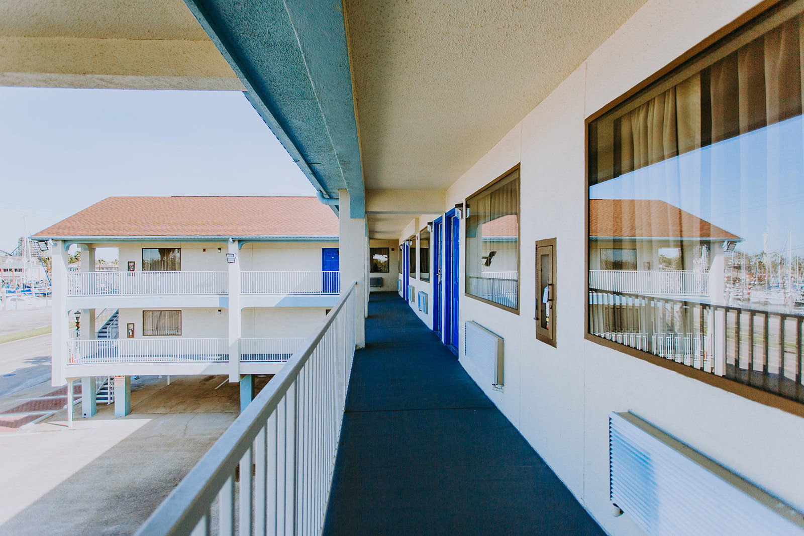 Scottish Inn & Suites - thumb 1