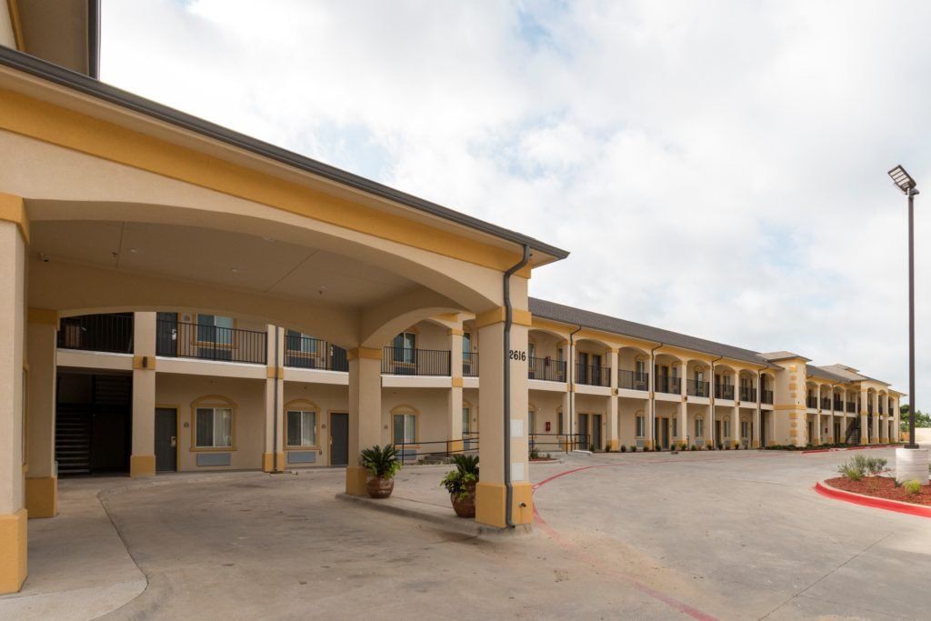 Scottish Inns & Suites - thumb 2