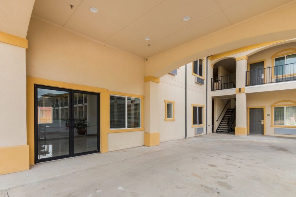 Scottish Inns & Suites - thumb 5