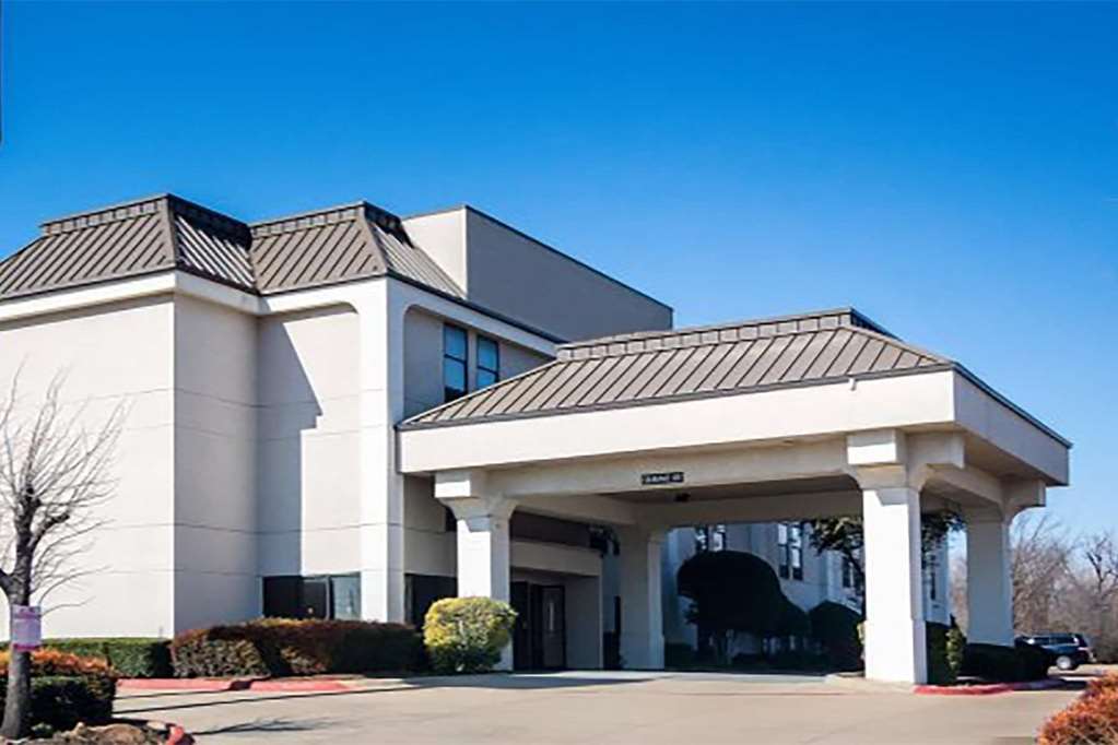 Days Inn By Wyndham Fort Worth North - thumb 0