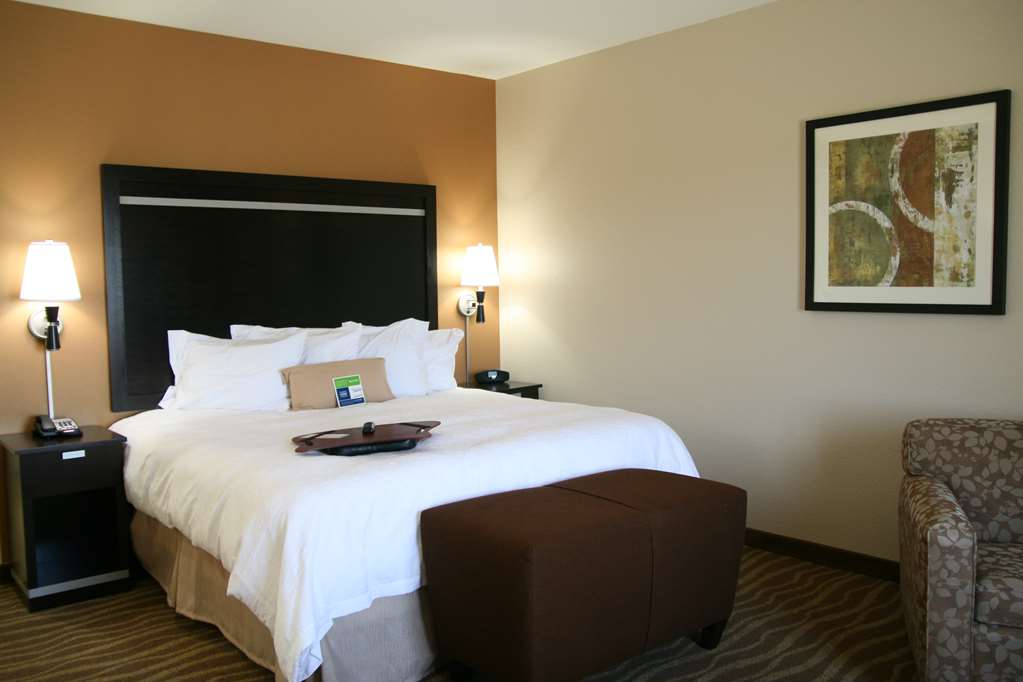 Hampton Inn & Suites Cleburne - thumb 7