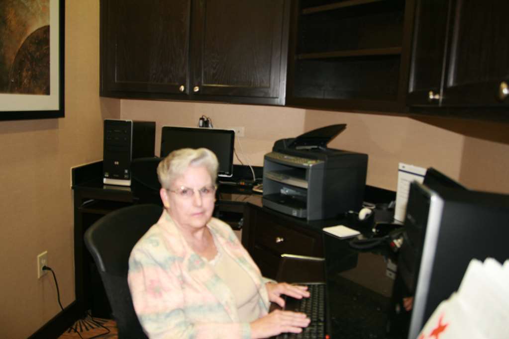 Hampton Inn & Suites Cleburne - thumb 17