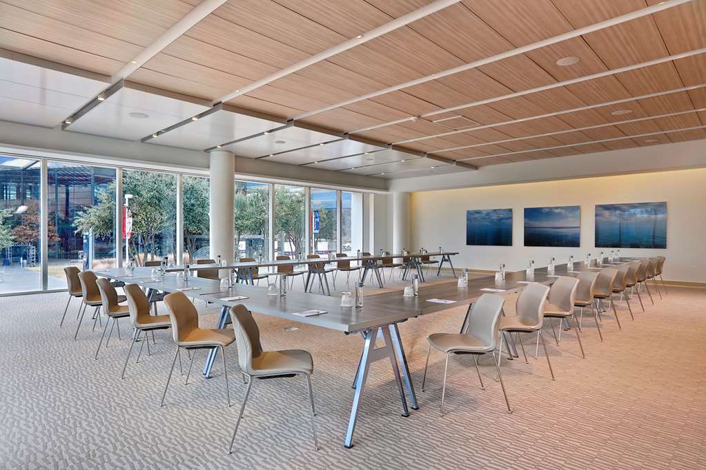 HALL Arts Hotel, Curio Collection Hilton - thumb 11