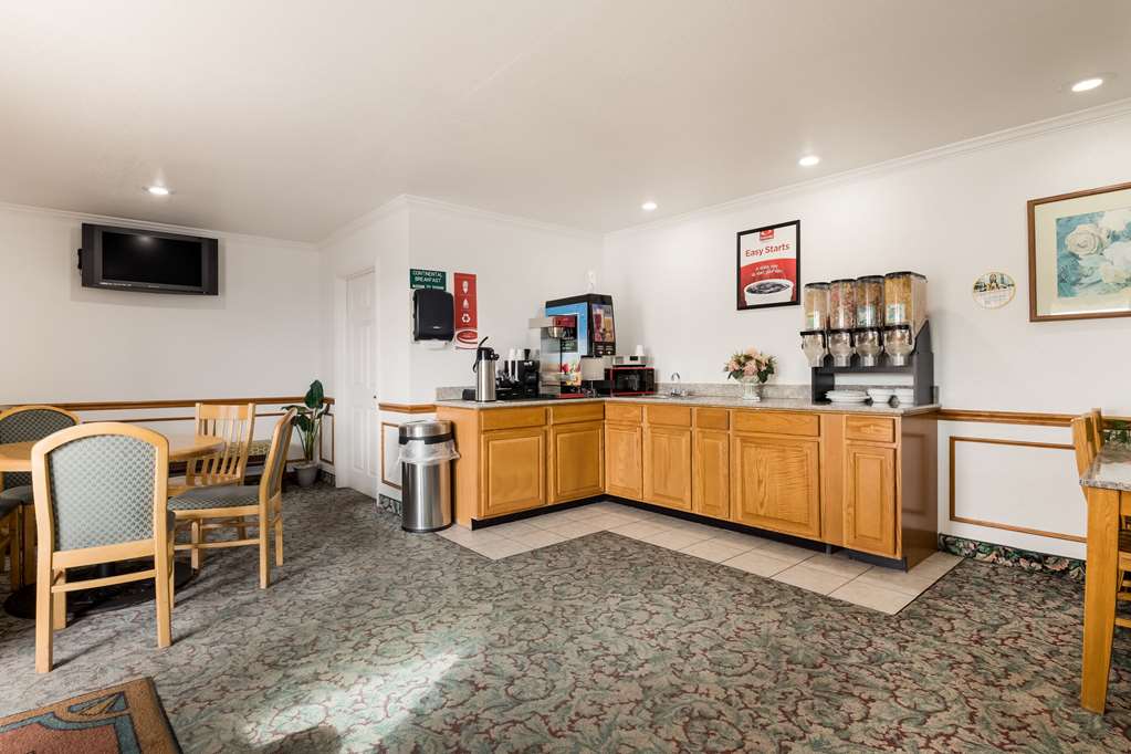 Econo Lodge - thumb 14