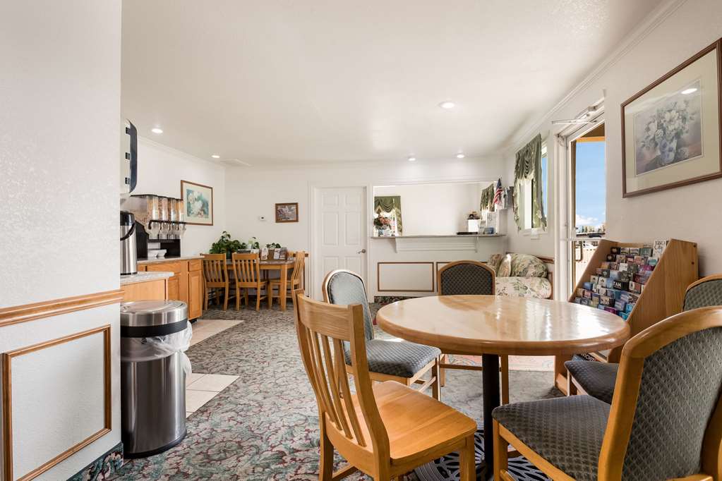 Econo Lodge - thumb 15