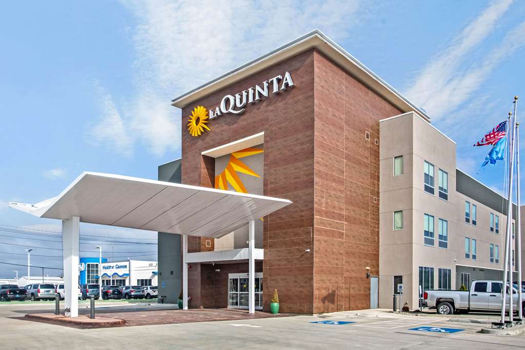 La Quinta Inn & Suites Ponca City - thumb 0