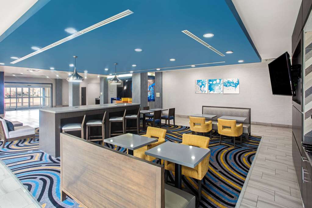 La Quinta Inn & Suites Ponca City - thumb 5