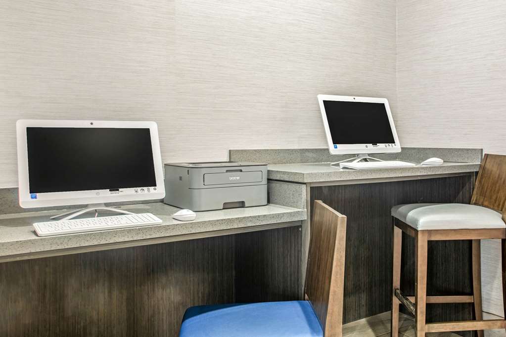 La Quinta Inn & Suites Ponca City - thumb 17