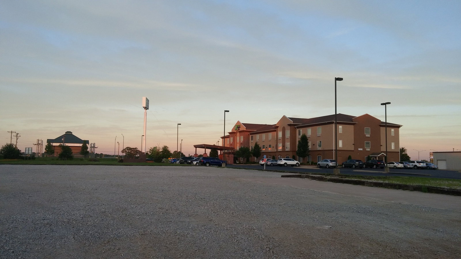 Holiday Inn Express Hotel & Suites - thumb 2