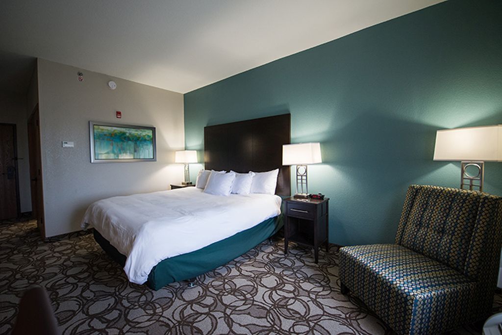 Buffalo Run Hotel - thumb 1