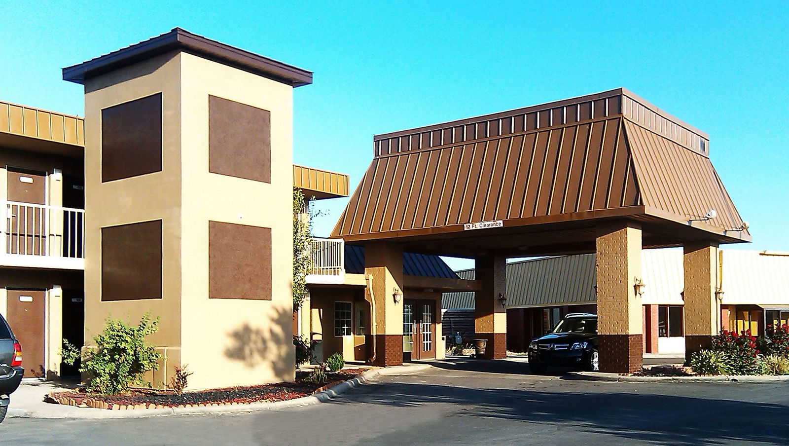 Magnuson Hotel Red Baron - thumb 0