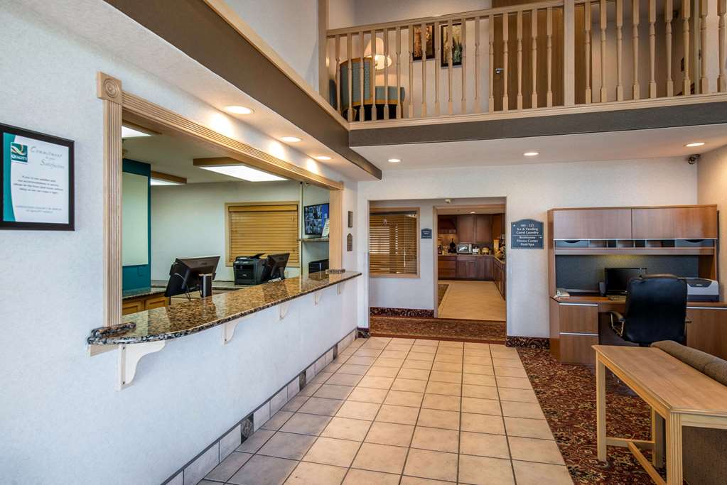 Quality Inn Hotel - thumb 5