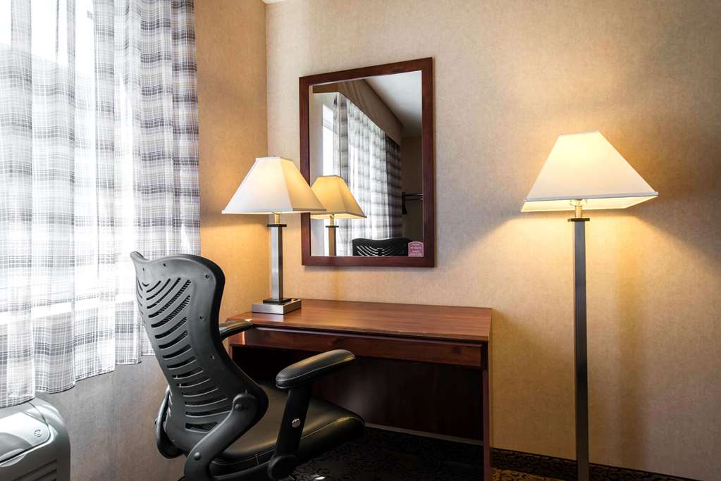 Quality Inn Hotel - thumb 7