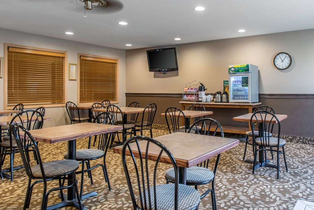 Quality Inn Hotel - thumb 13